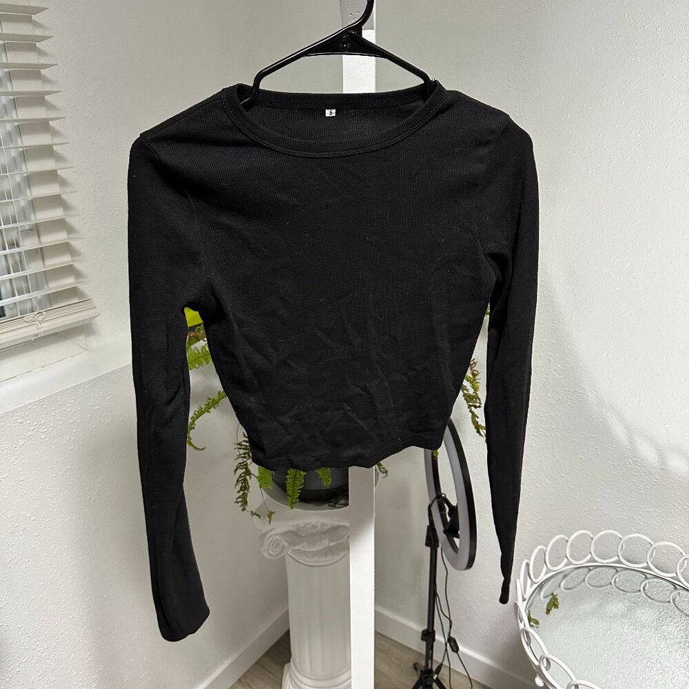 Basic Black Ribbed Long Sleeve